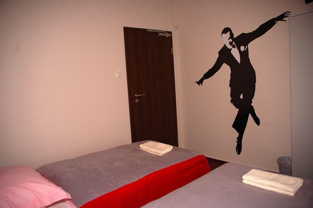 Melody Stary Rynek Poznan Hostel Ngoại thất bức ảnh