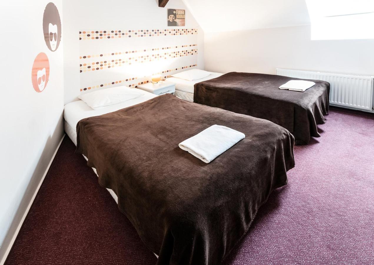 Melody Stary Rynek Poznan Hostel Ngoại thất bức ảnh