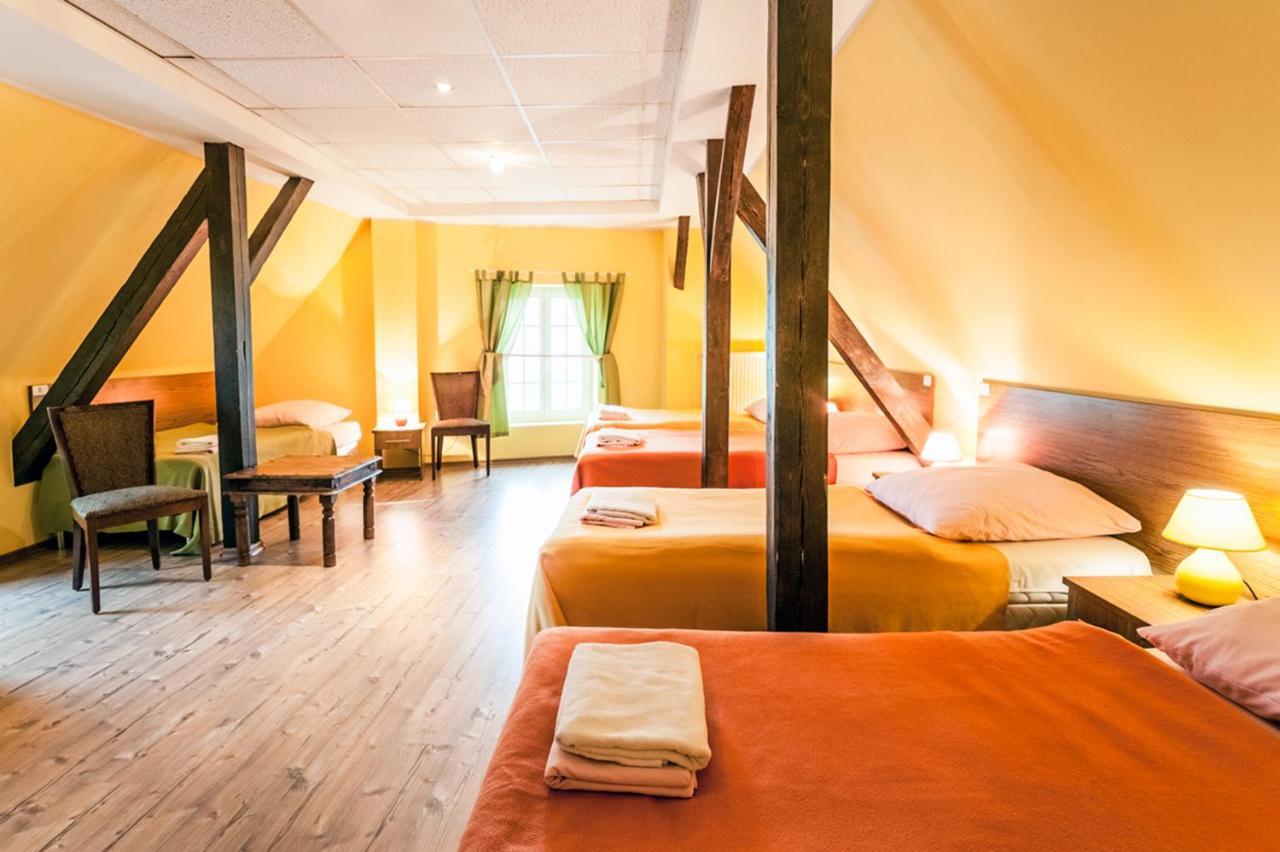 Melody Stary Rynek Poznan Hostel Ngoại thất bức ảnh
